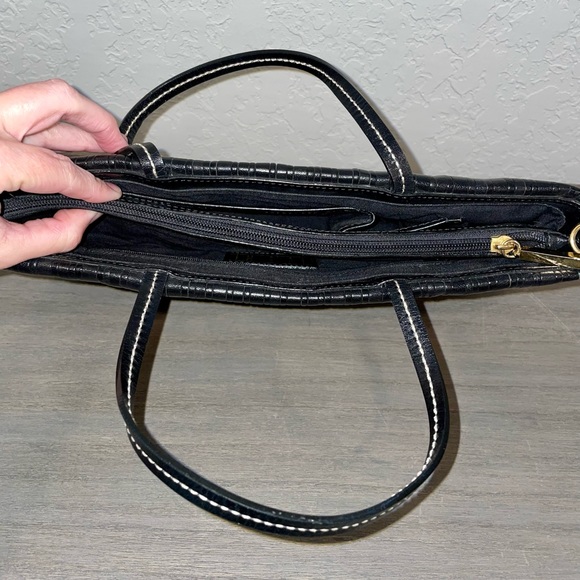 CEM Black Leather Satchel with Detachable Shoulder Strap - Picture 5 of 9